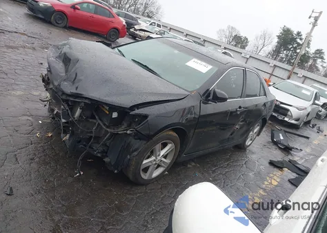 2012 Toyota Camry Se z USA, uszkodzony, nr VIN 4T1BF1FK8CU061188